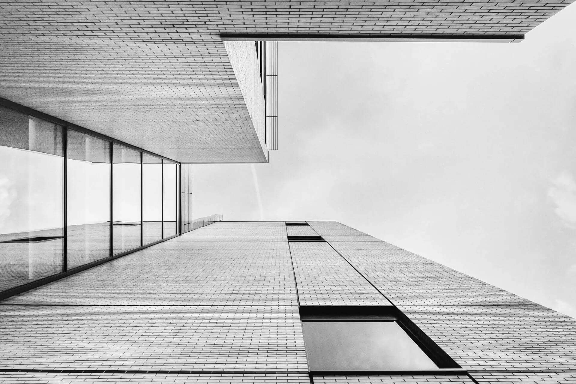 1566654415773-architecture-839362_1920